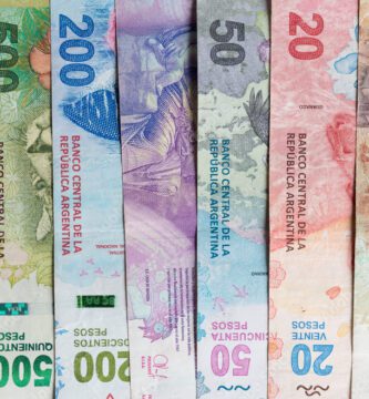 pesos argentinos