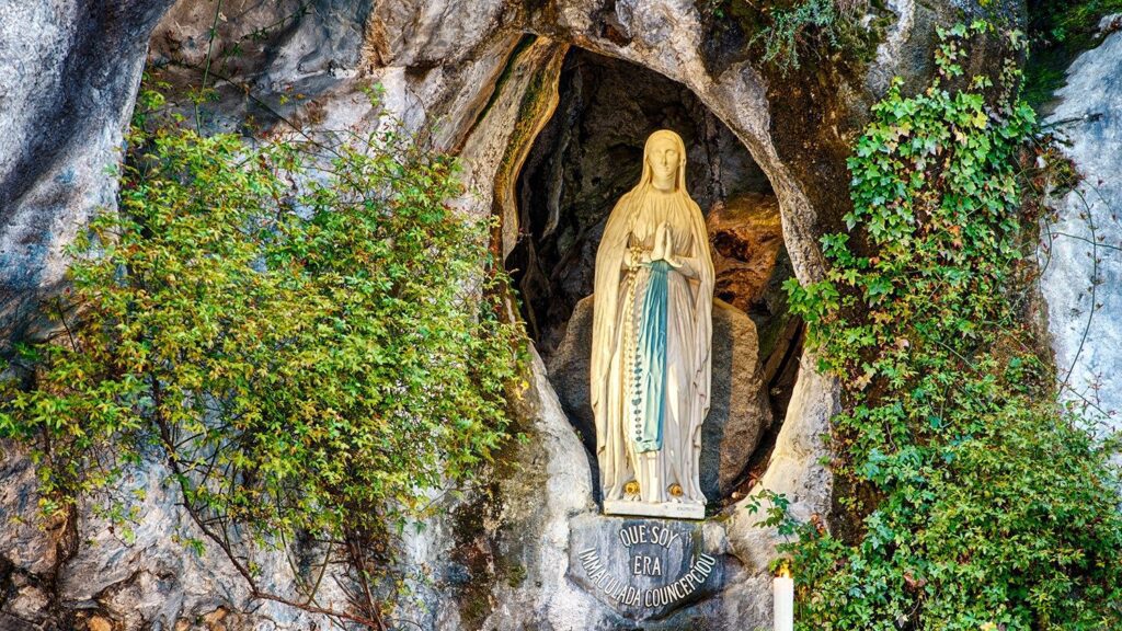 virgen lourdes